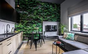 Luxo Apartments 13